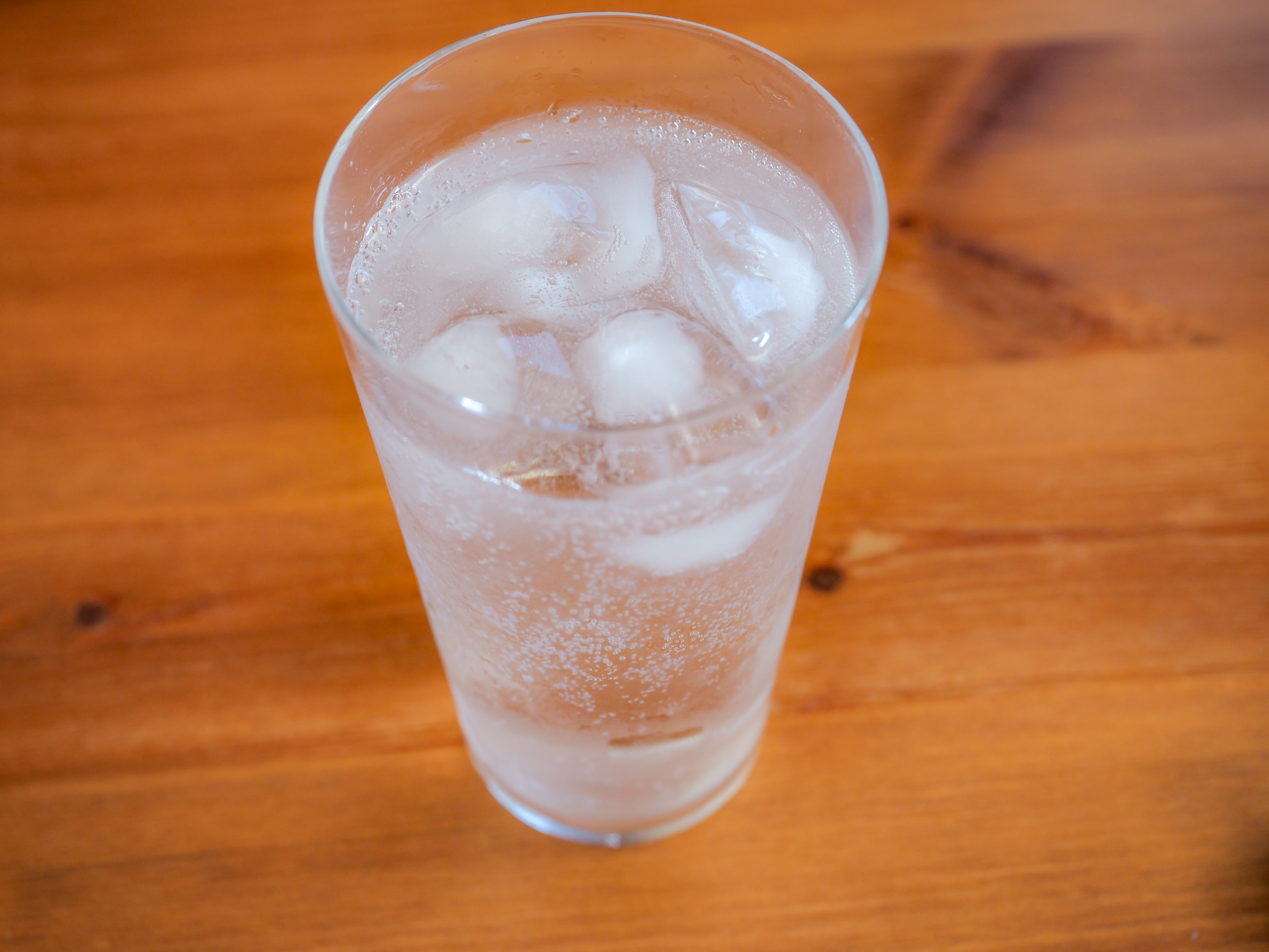 鮮やかピンクの梅酢サワー - 梅ボーイズの梅レシピ|梅干しや梅酢を使った簡単料理を紹介
