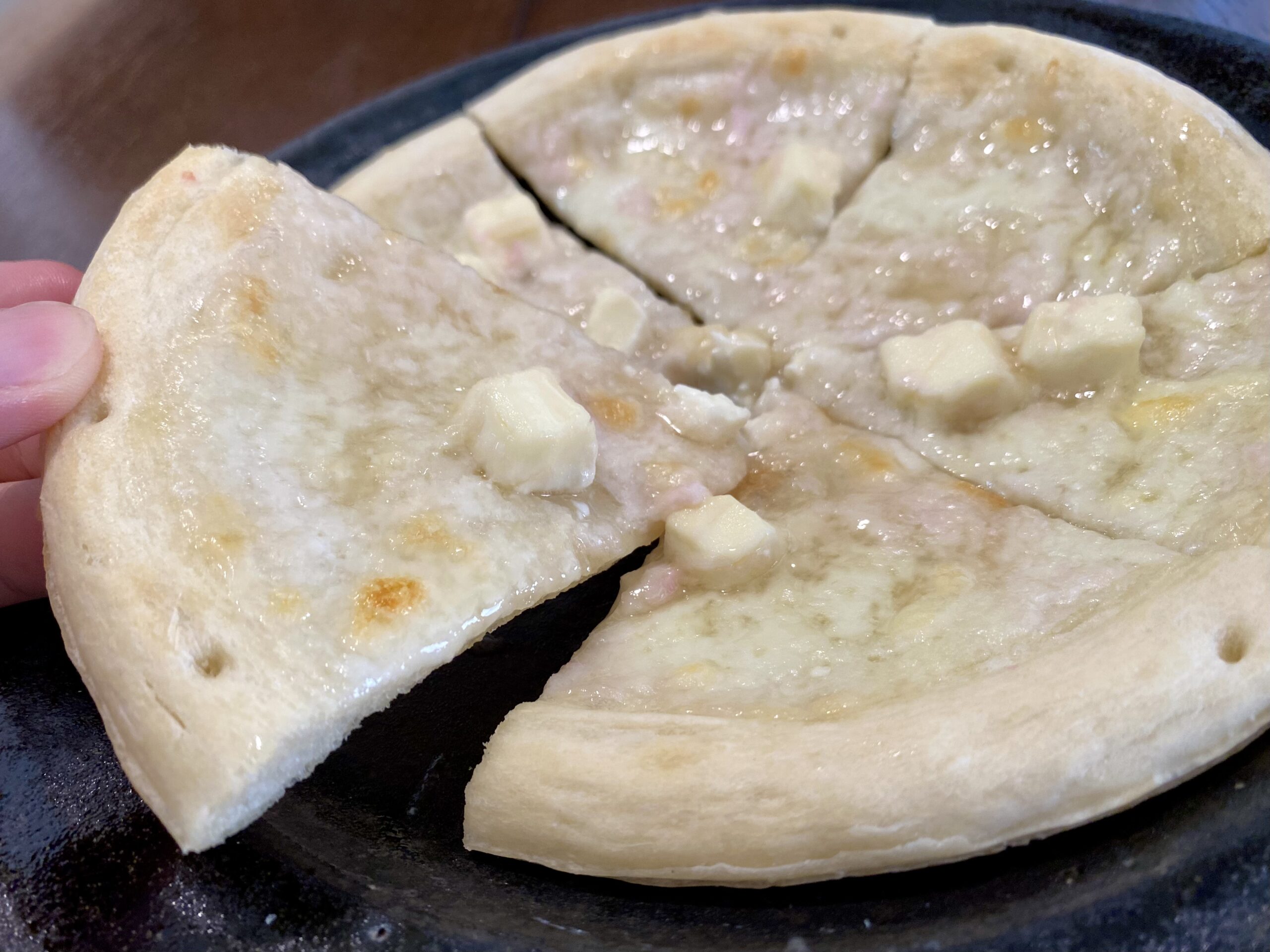 ハチミツ梅チーズピザ