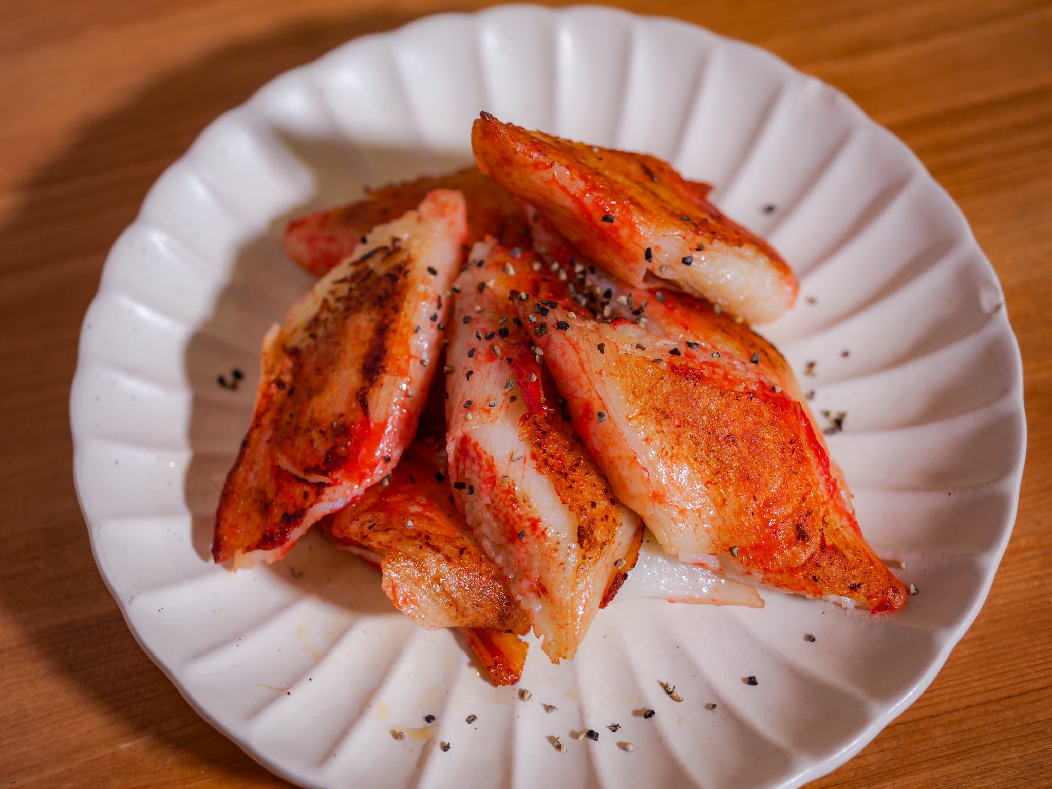 簡単おつまみ！カニカマの梅酢バター焼き