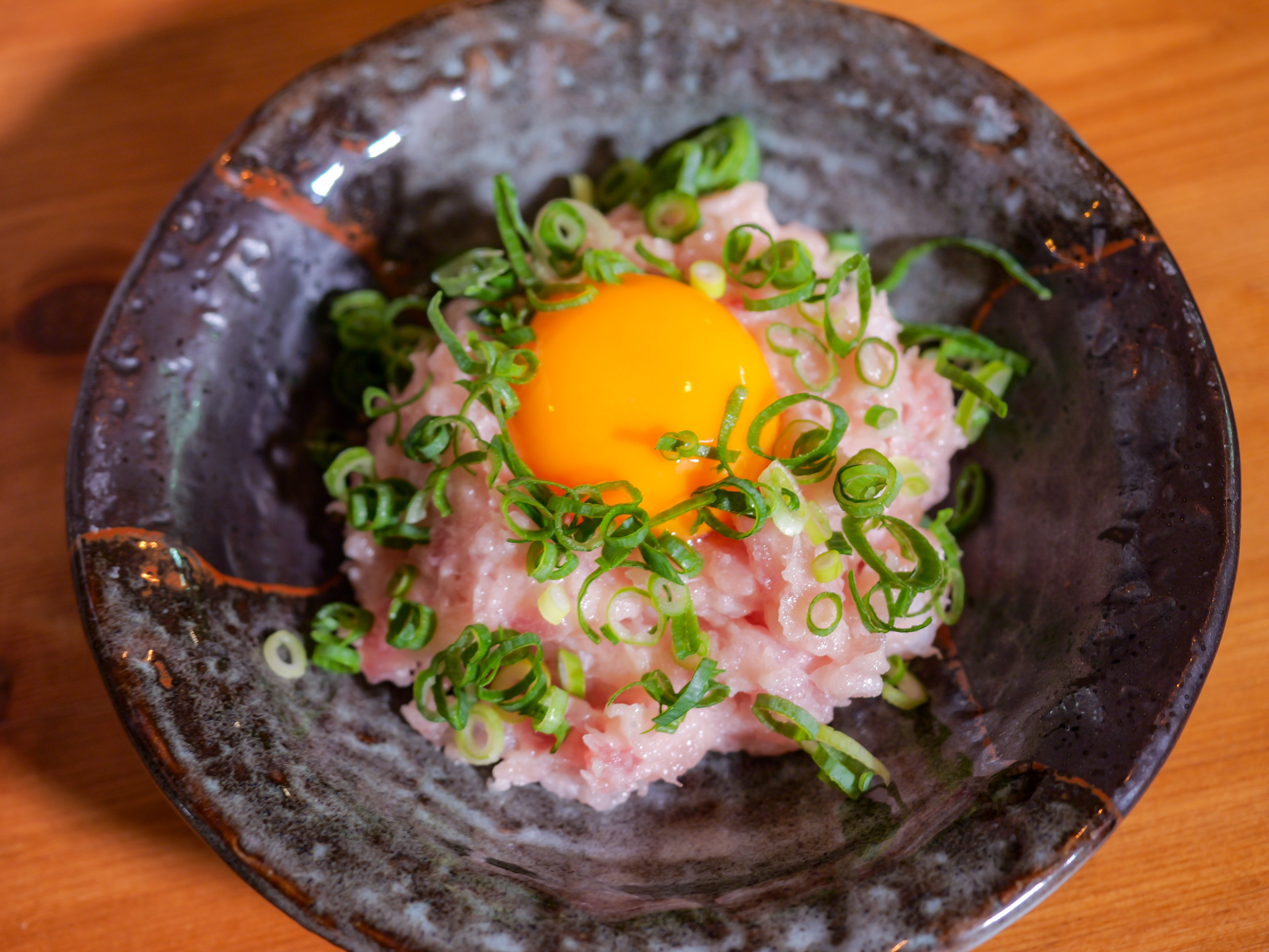 マグロの梅酢ユッケ